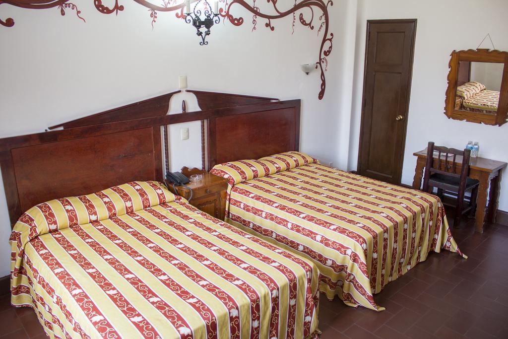 Hotel Colonial Manzanillo Esterno foto
