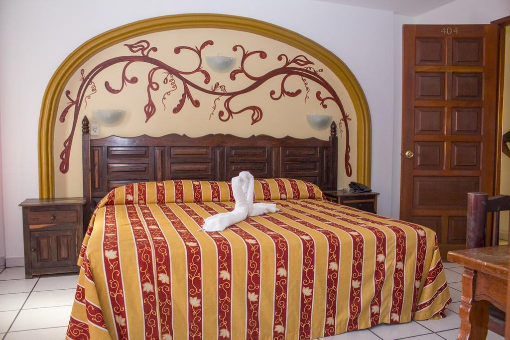 Hotel Colonial Manzanillo Esterno foto