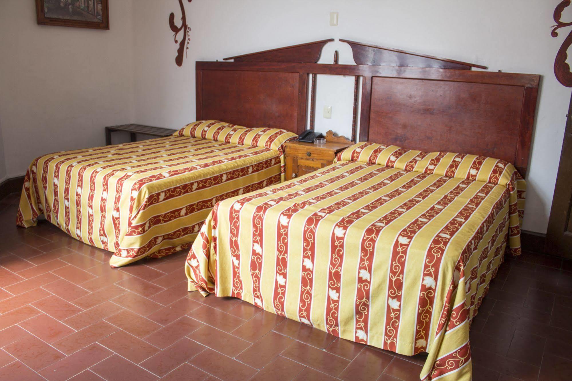 Hotel Colonial Manzanillo Esterno foto